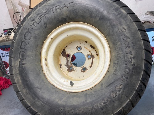 Stud rear wheel tyre - /,