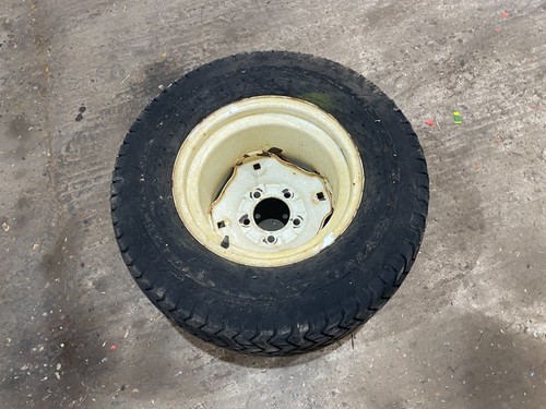 Rear stud wheel - stud,